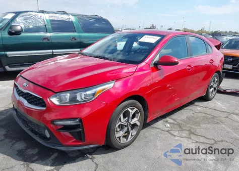 2021 Kia Forte Lxs z USA, uszkodzony, nr VIN 3KPF24AD3ME263805